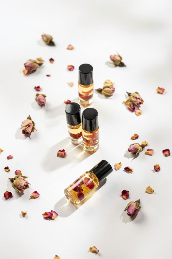 DIY Essential Oil Perfume Blends | Create Your Signature Scent at Home | Simple Aromatic Home Ideas