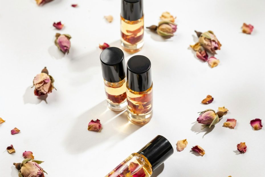 DIY Essential Oil Perfume Blends | Create Your Signature Scent at Home | Simple Aromatic Home Ideas