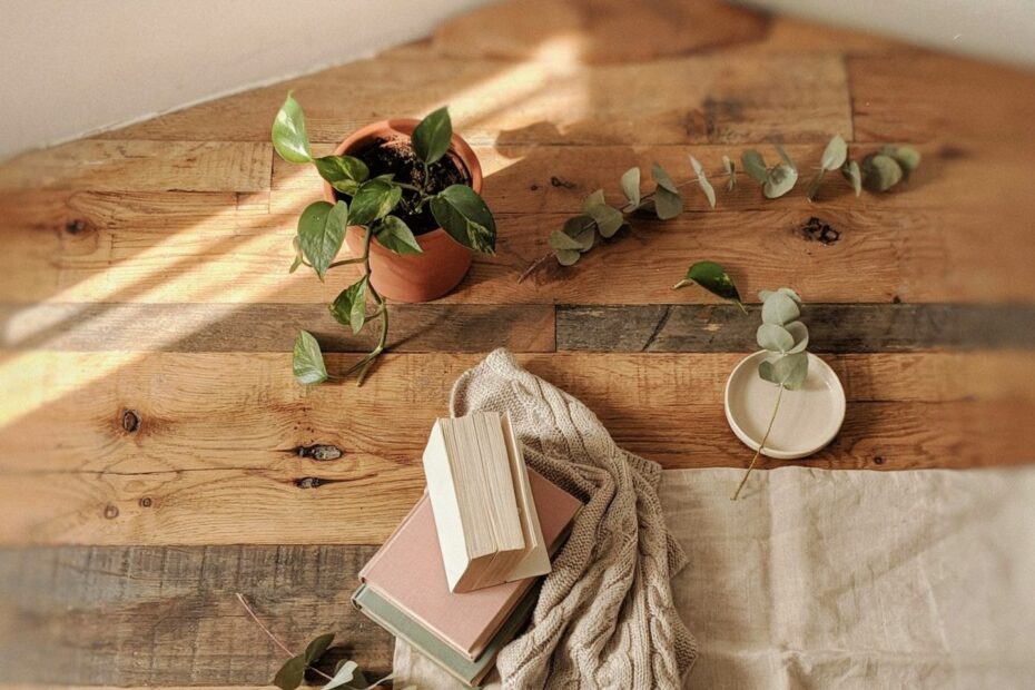 DIY Book Vase Idea | Styling Faux Tulips on a Budget | Cozy Home Decor Hack